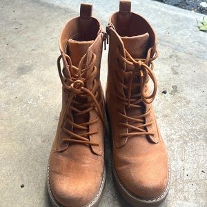 Universal Thread Women’s Ophelia Boots